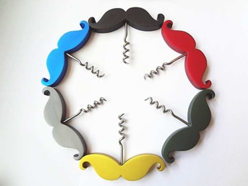 Abrebotellas mostacho colores. 