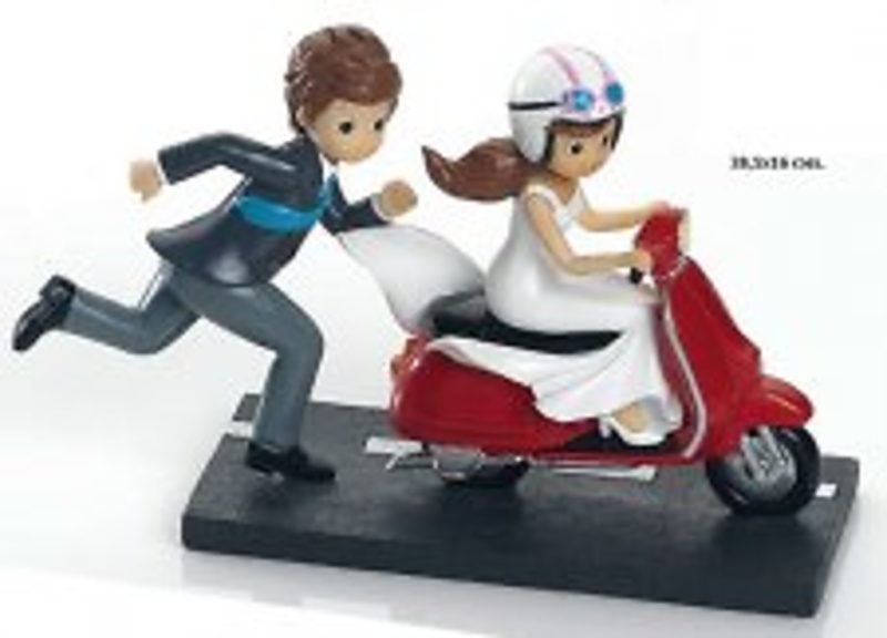 Figura pastel novios vespa. Ref.2060 